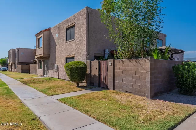 MLS: 6754188 Condo For Sale