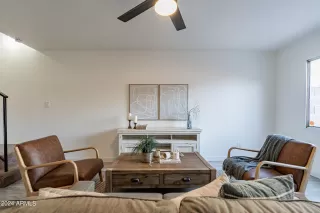 Photo #4: 6754188 Listing