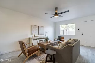 Photo #5: 6754188 Listing