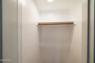 Photo #5: 6754603 Listing