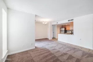 Photo #6: 6754603 Listing