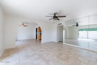 Photo #5: 6754614 Listing