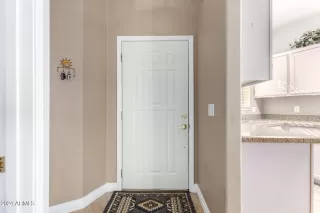 Photo #4: 6754717 Listing