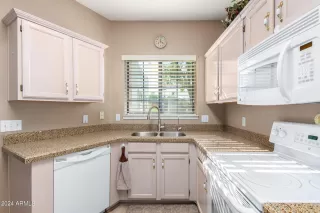 Photo #6: 6754717 Listing