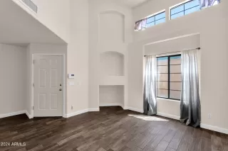 Photo #4: 6755039 Listing