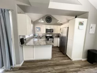 Photo #6: 6755095 Listing 