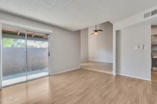 Photo #3: 6755222 Listing