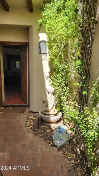 Photo #2: 6755605 Listing