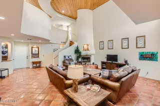 Photo #6: 6755605 Listing