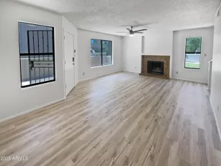 Photo #2: 6755739 Listing