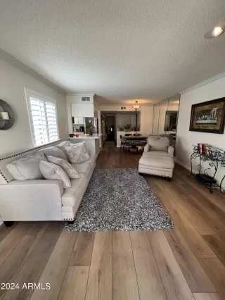 Photo #2: 6756147 Listing