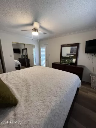 Photo #5: 6756147 Listing