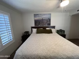 Photo #6: 6756147 Listing