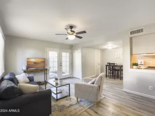 Photo #2: 6756249 Listing 