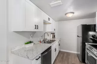 Photo #6: 6756249 Listing 