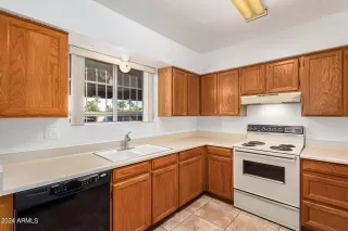 Photo #3: 6756279 Listing