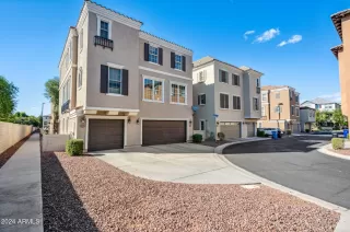 Photo #1: 6756324 Listing 