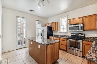 Photo #2: 6756324 Listing 