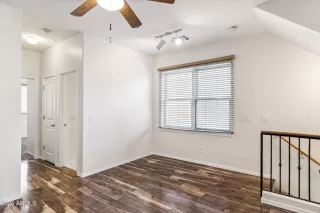 Photo #3: 6756537 Listing