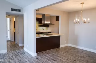 Photo #2: 6756575 Listing