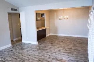 Photo #4: 6756575 Listing