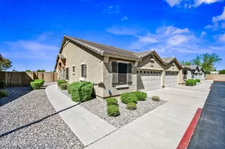 Photo #1: 6756776 Listing 