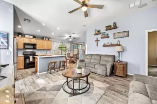 Photo #2: 6756776 Listing 