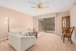 Photo #5: 6757301 Listing