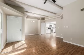 Photo #2: 6757387 Listing 