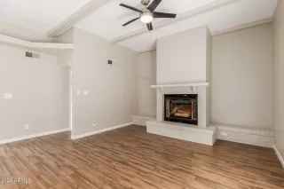 Photo #4: 6757387 Listing 