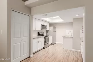 Photo #6: 6757387 Listing 