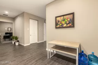 Photo #5: 6757455 Listing