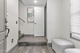 Photo #2: 6757974 Listing 