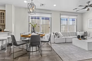 Photo #3: 6757974 Listing 