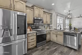 Photo #5: 6757974 Listing 