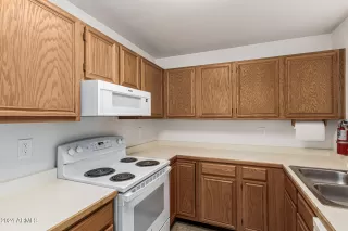 Photo #5: 6758027 Listing