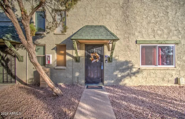 MLS: 6758216 Condo For Sale