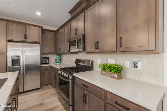 MLS: 6758493 Condo For Sale