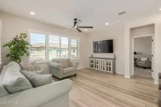 Photo #4: 6758493 Listing