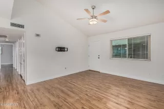 Photo #2: 6758729 Listing