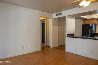 Photo #4: 6758760 Listing