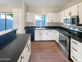 Photo #1: 6758859 Listing 