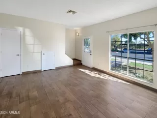 Photo #3: 6758859 Listing 