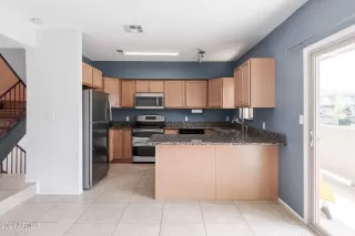 Photo #5: 6758930 Listing