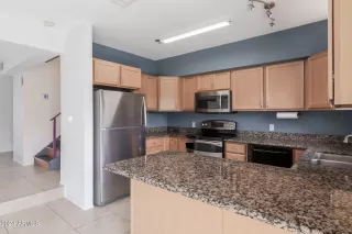 Photo #6: 6758930 Listing