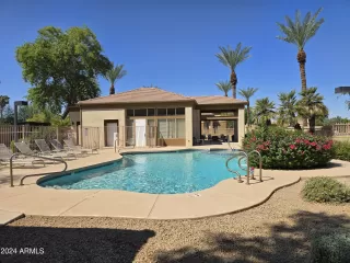 Photo #2: 6758991 Listing 