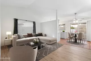 Photo #4: 6759161 Listing