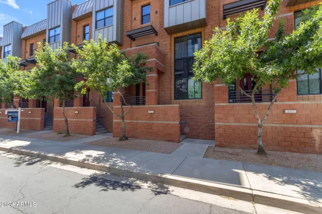 MLS: 6759259 Condo For Sale