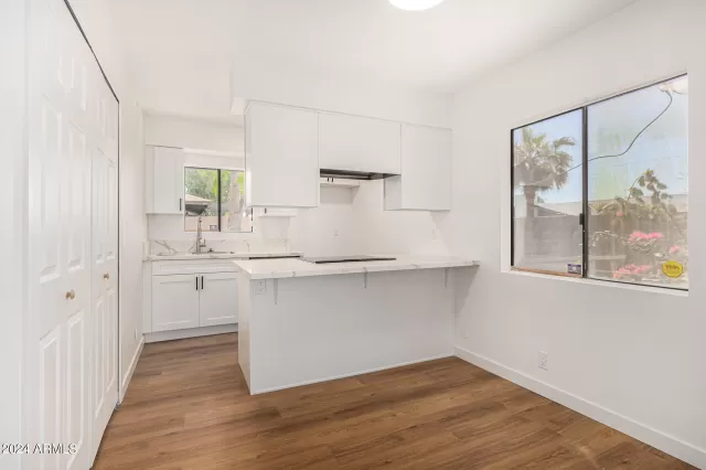 MLS: 6759328 Condo For Sale