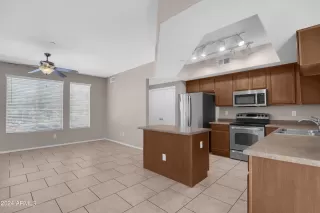 Photo #5: 6759481 Listing